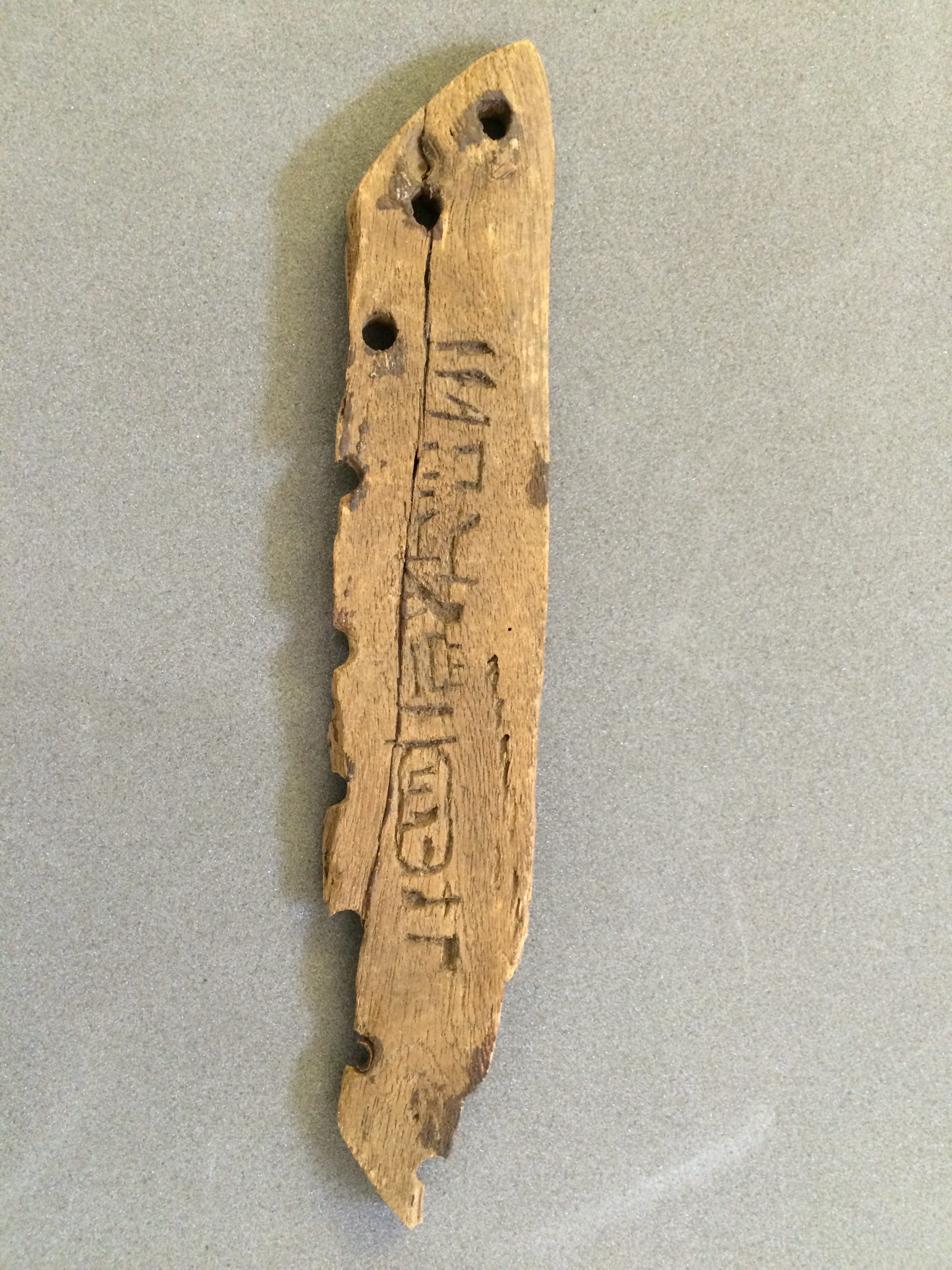 An Aging Rocker and a Couple of Old Hoes: Objects from an Egyptian foundation  deposit